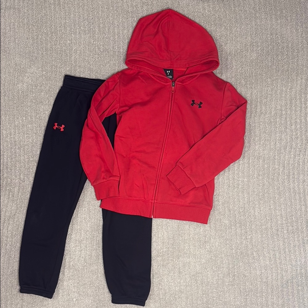 Size 7 Boys NWOT Under Armour Kids Red and Black Set